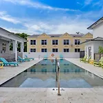 Biscayne Park Villas 15450